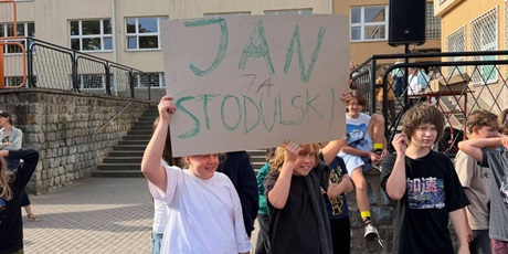 Powiększ grafikę: 3-3-w-meczu-nau-vs-ucz-713958.jpg