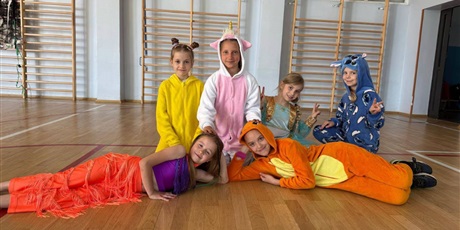 Powiększ grafikę: akcje-samorzadu-uczniowskiego-702359.jpg