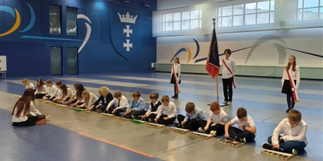 Powiększ grafikę: apel-z-okazji-dnia-edukacji-narodowej-716804.jpg