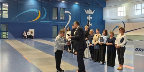Powiększ grafikę: apel-z-okazji-dnia-edukacji-narodowej-716811.jpg