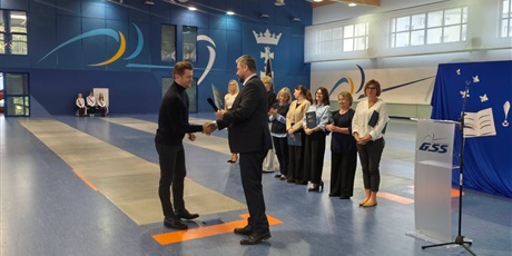 Powiększ grafikę: apel-z-okazji-dnia-edukacji-narodowej-716813.jpg