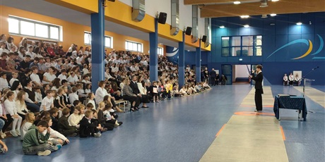 Powiększ grafikę: apel-z-okazji-dnia-edukacji-narodowej-716821.jpg