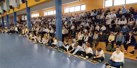 Powiększ grafikę: apel-z-okazji-dnia-edukacji-narodowej-716822.jpg