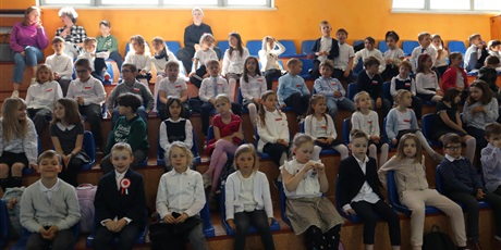 Powiększ grafikę: apel-z-okazji-swiat-narodowych-613429.jpg