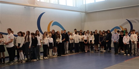 Powiększ grafikę: apel-z-okazji-swiat-narodowych-613435.jpg
