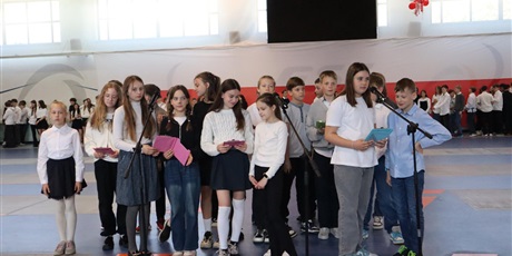 Powiększ grafikę: apel-z-okazji-swiat-narodowych-613439.jpg