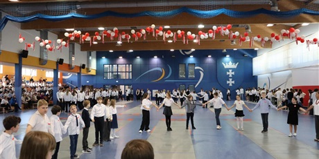 Powiększ grafikę: apel-z-okazji-swiat-narodowych-613448.jpg
