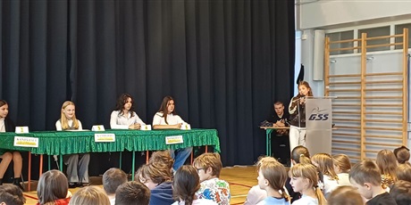 Powiększ grafikę: debata-przed-wyborami-na-przewodniczacego-su-713616.jpg