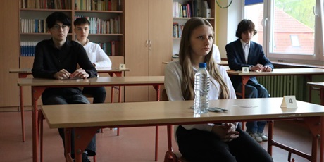 Powiększ grafikę: egzaminy-osmoklasisty-614450.jpg