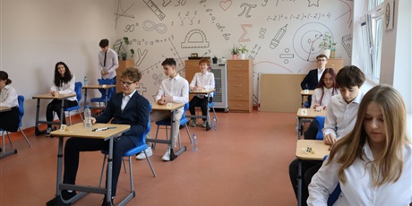 Powiększ grafikę: egzaminy-osmoklasisty-614685.jpg