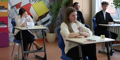 Powiększ grafikę: egzaminy-osmoklasisty-614689.jpg