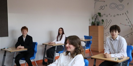 Powiększ grafikę: egzaminy-osmoklasisty-614783.jpg