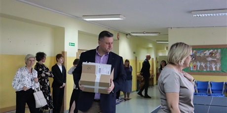 Powiększ grafikę: egzaminy-osmoklasisty-614795.jpg