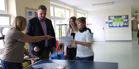 Powiększ grafikę: egzaminy-osmoklasisty-614800.jpg