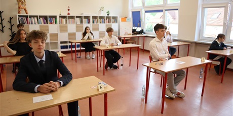 Powiększ grafikę: egzaminy-osmoklasisty-692679.jpg