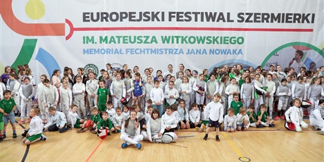 Powiększ grafikę: europejski-festiwal-szermierki-w-poznaniu-443181.jpg