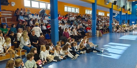 Powiększ grafikę: gala-z-okazji-swieta-edukacji-narodowej-644575.jpg