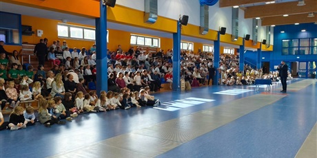 Powiększ grafikę: gala-z-okazji-swieta-edukacji-narodowej-644577.jpg