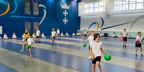 Powiększ grafikę: gala-z-okazji-swieta-edukacji-narodowej-644603.jpg