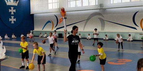 Powiększ grafikę: gala-z-okazji-swieta-edukacji-narodowej-644606.jpg