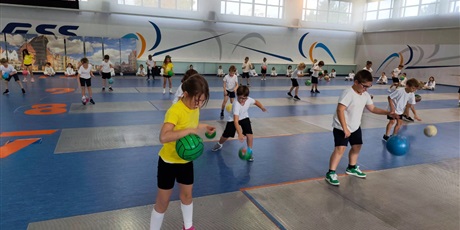Powiększ grafikę: gala-z-okazji-swieta-edukacji-narodowej-644607.jpg
