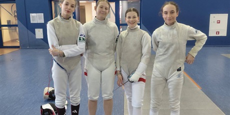 Powiększ grafikę: ii-wojewodzkie-zawody-szermiercze-680179.jpg