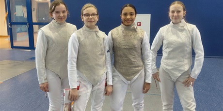 Powiększ grafikę: ii-wojewodzkie-zawody-szermiercze-680180.jpg