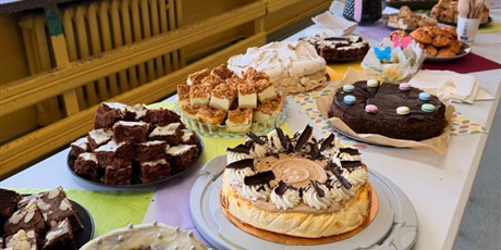 Powiększ grafikę: kiermasz-ciast-z-okazji-dnia-kobiet-680392.jpg