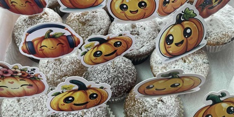 Powiększ grafikę: kiermasz-na-dzien-dynii-651215.jpg