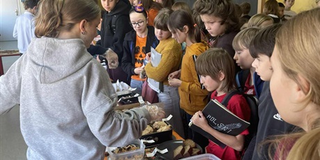 Powiększ grafikę: kiermasz-na-dzien-dynii-651216.jpg