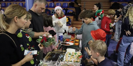 Powiększ grafikę: kiermasz-swiateczny-fotorelacja-663796.jpg