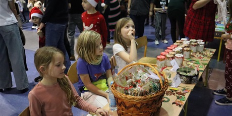 Powiększ grafikę: kiermasz-swiateczny-fotorelacja-663804.jpg