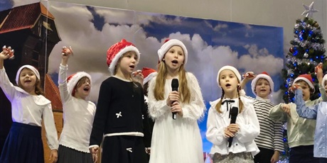 Powiększ grafikę: kiermasz-swiateczny-fotorelacja-663812.jpg