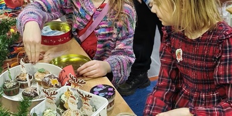 Powiększ grafikę: kiermasz-swiateczny-fotorelacja-663821.jpg