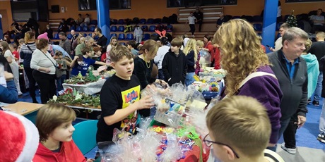 Powiększ grafikę: kiermasz-swiateczny-fotorelacja-663830.jpg