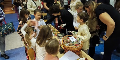 Powiększ grafikę: kiermasz-swiateczny-fotorelacja-663841.jpg