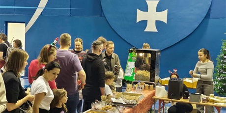 Powiększ grafikę: kiermasz-swiateczny-fotorelacja-663850.jpg