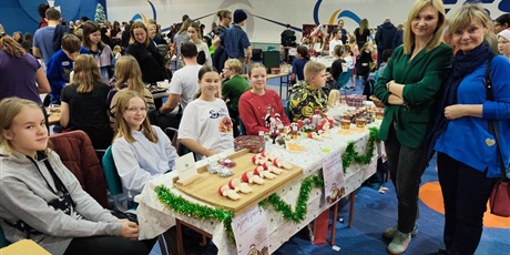 Powiększ grafikę: kiermasz-swiateczny-fotorelacja-663857.jpg