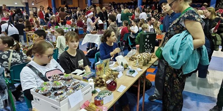 Powiększ grafikę: kiermasz-swiateczny-fotorelacja-663859.jpg