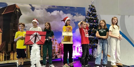 Powiększ grafikę: kiermasz-swiateczny-fotorelacja-663861.jpg