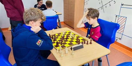 Powiększ grafikę: laufer-wyniki-turnieju-szachowego-655777.jpg