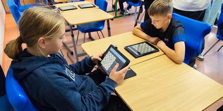 Powiększ grafikę: laufer-wyniki-turnieju-szachowego-655778.jpg