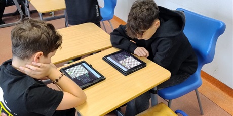 Powiększ grafikę: laufer-wyniki-turnieju-szachowego-655799.jpg