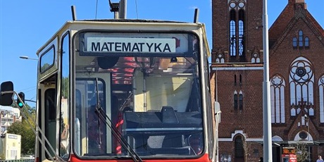 Powiększ grafikę: matematyczny-tramwaj-640714.jpg