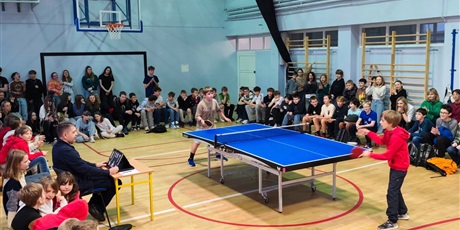 Powiększ grafikę: mikolajkowy-turniej-ping-ponga-661273.jpg