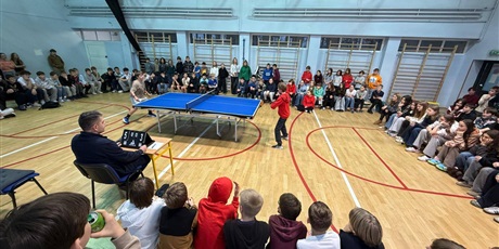 Powiększ grafikę: mikolajkowy-turniej-ping-ponga-661288.jpg