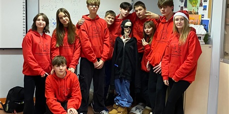 Powiększ grafikę: nocny-maraton-matematyczny-edycja-osma-mikolajkowa-661573.jpg