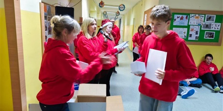 Powiększ grafikę: nocny-maraton-matematyczny-edycja-osma-mikolajkowa-661576.jpg