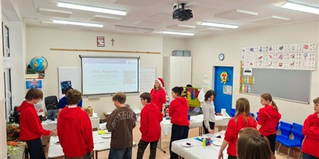 Powiększ grafikę: nocny-maraton-matematyczny-edycja-osma-mikolajkowa-661578.jpg