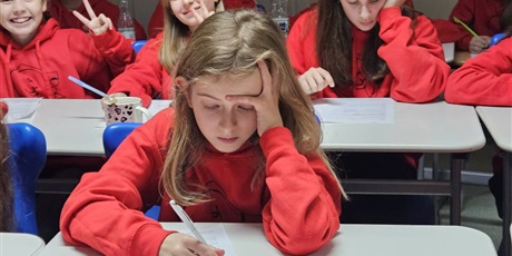 Powiększ grafikę: nocny-maraton-matematyczny-edycja-osma-mikolajkowa-661590.jpg